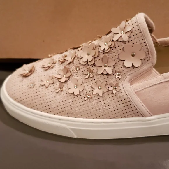 Land's End NEW Platform Flats Perf Suede Floral Stud Sneakers Shoes Women's 10 - Picture 6 of 8